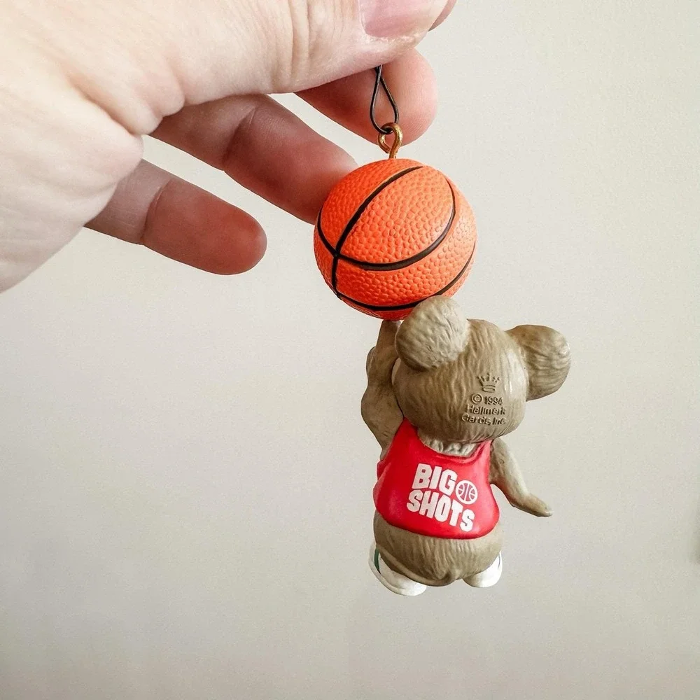 Vintage Hallmark Big‎ Shot Mouse Spinning Basketball Keepsake Christmas Ornament